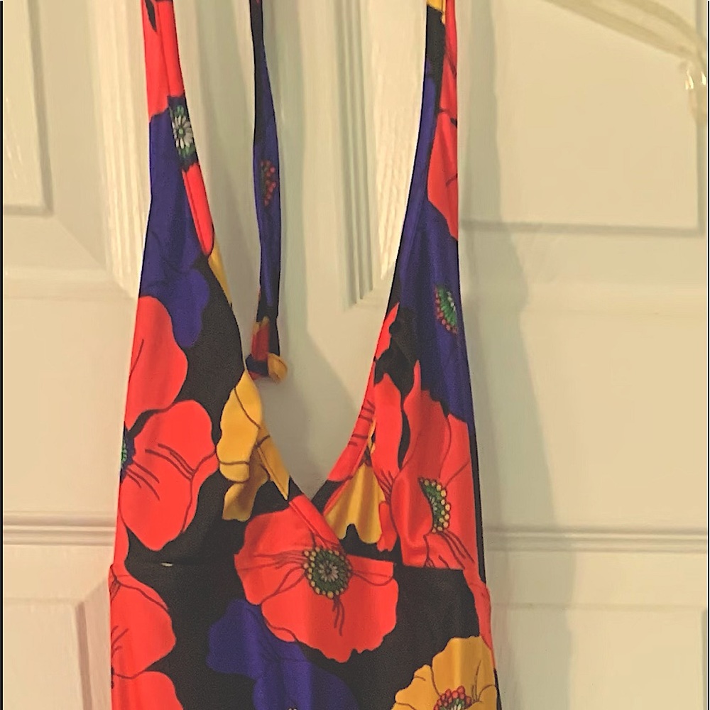 Halter neck dress
